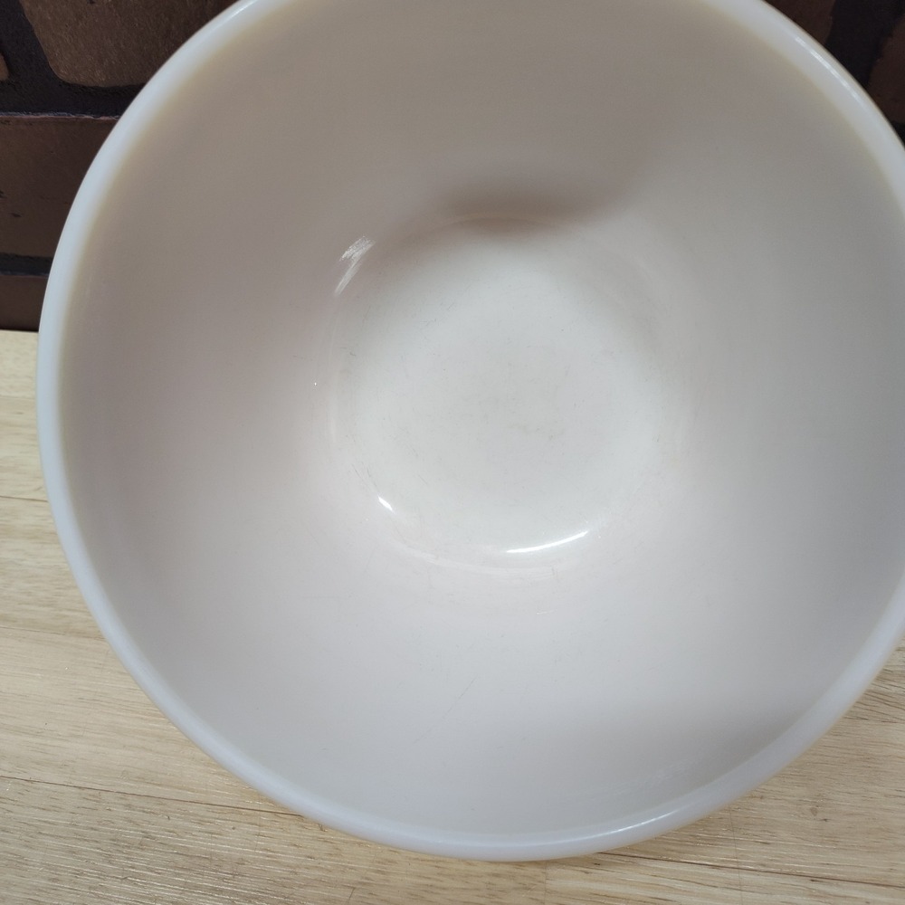 Pyrex Butterfly Gold bowl 7 inch serving display vintage replacement - Picture 2 of 9